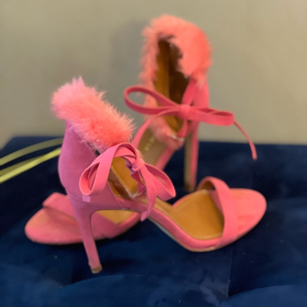 Pink heels with pink fur anklet strap